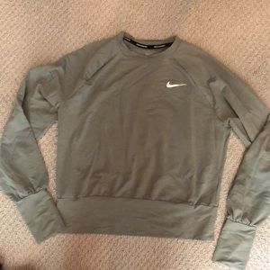 Nike crop sweatshirt green
